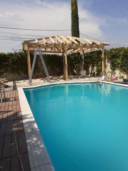 Prestari servicii lemn si fier